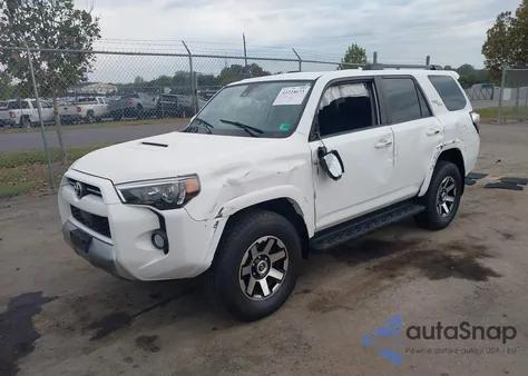 2020 Toyota 4Runner Trd Off Road Premium z USA, uszkodzony, nr VIN JTEBU5JR9L5774953